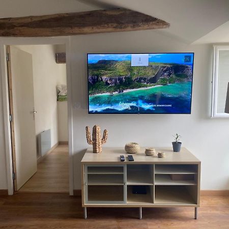 Charmant Appartement Avec Spa Fontenay-le-Comte Ngoại thất bức ảnh