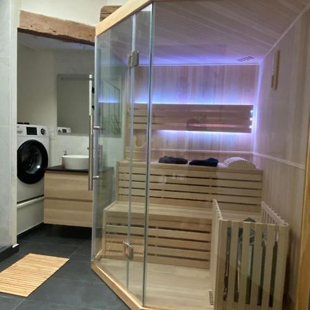 Charmant Appartement Avec Spa Fontenay-le-Comte Ngoại thất bức ảnh