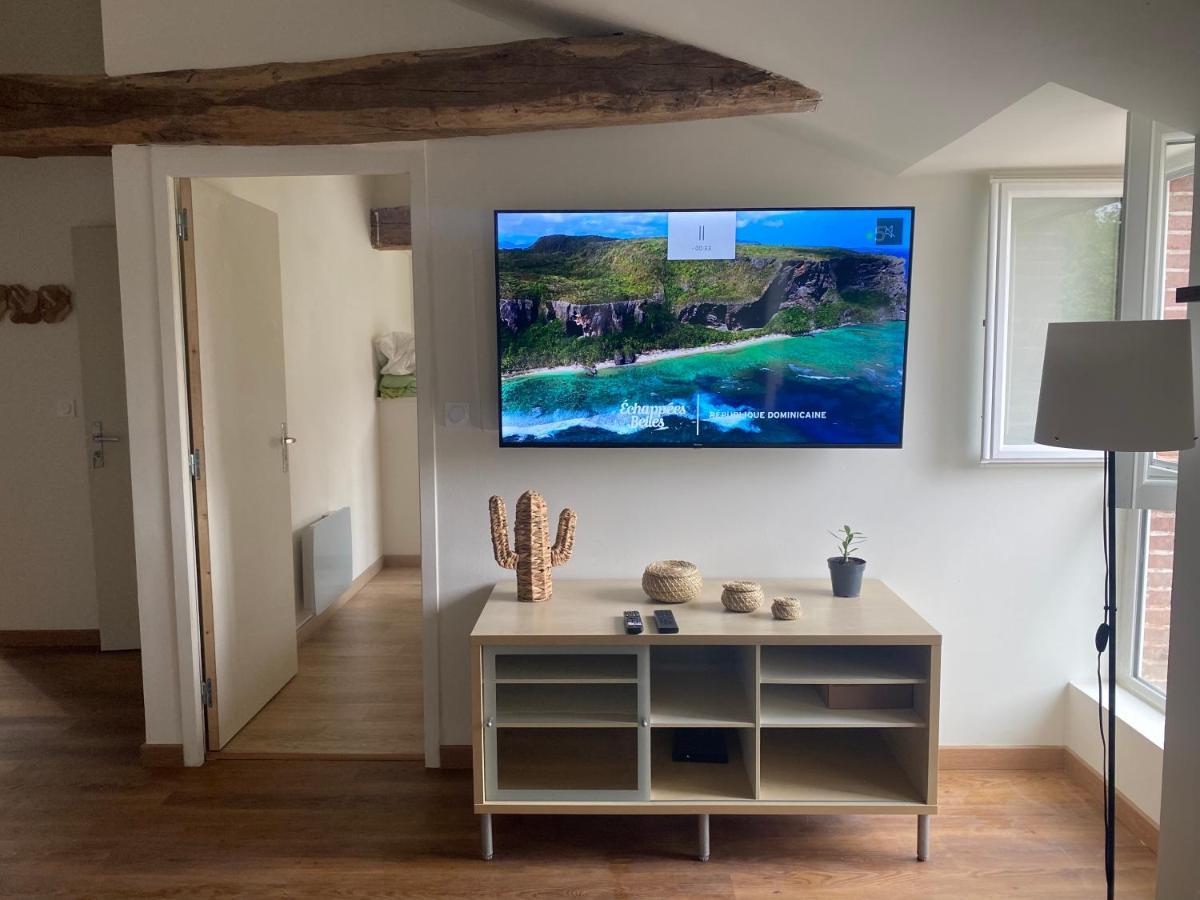 Charmant Appartement Avec Spa Fontenay-le-Comte Ngoại thất bức ảnh